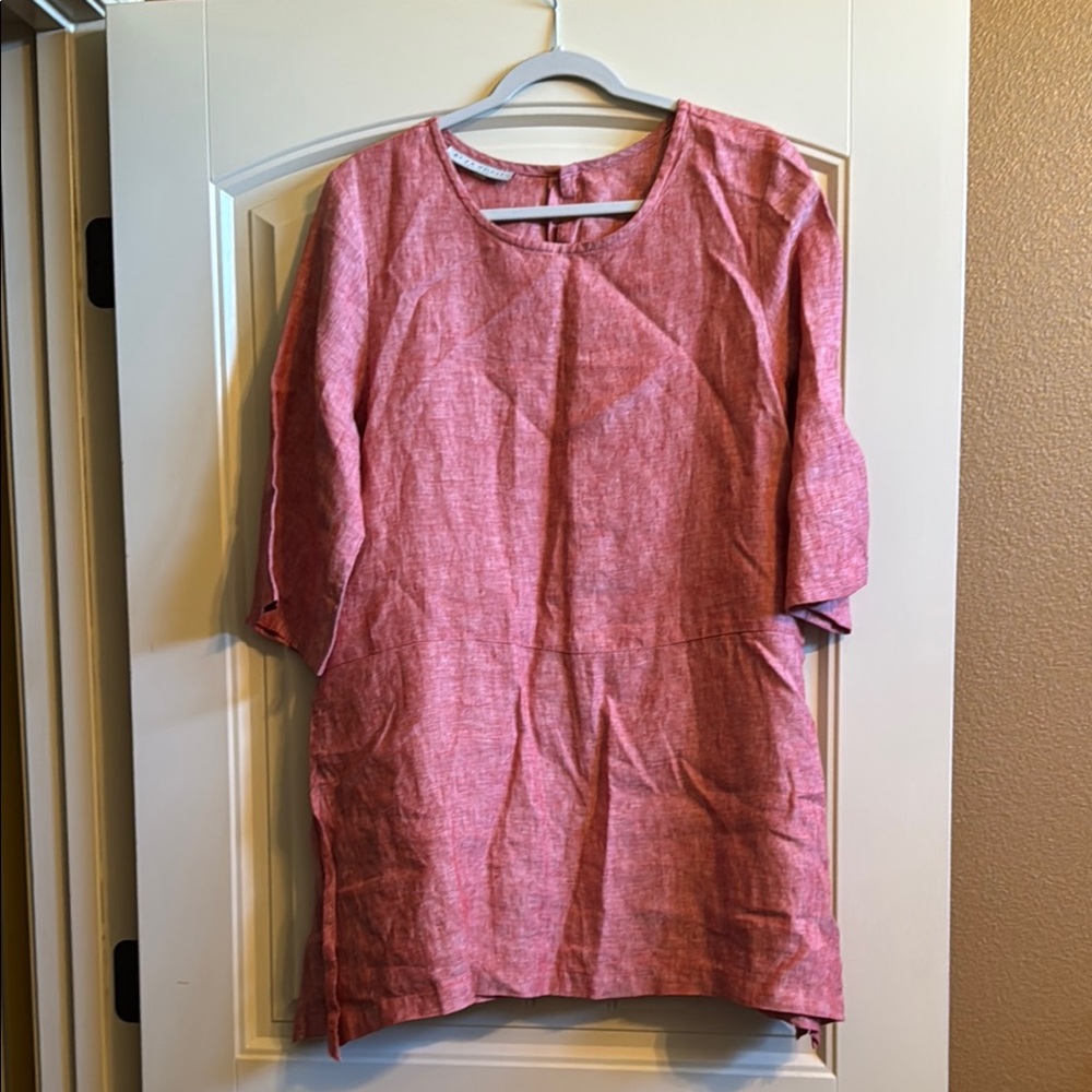 Bryn Walker 100% Linen Women’s Red Half Sleeve Blouse/Top. Size Medium.